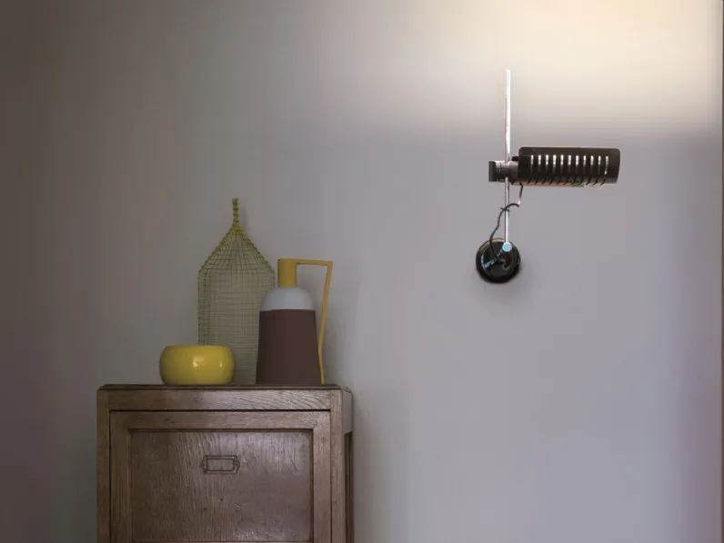 Lampada da parete orientabile e regolabile in altezza in alluminio verniciato Colombo di Oluce
