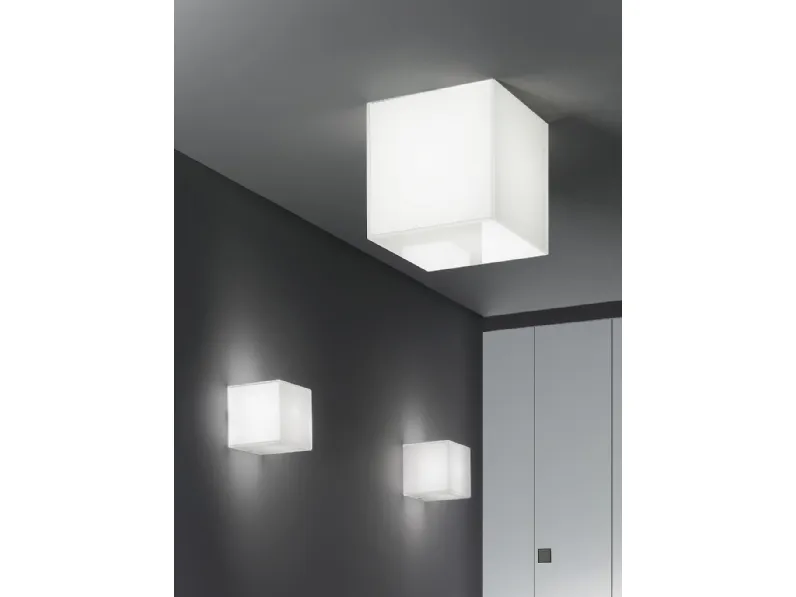 Lampada da parete cubica in vetro Compact di Team Italia