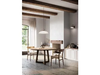 La lampada a sospensione Country di Il Fanale unisce design rustico e funzionalità.