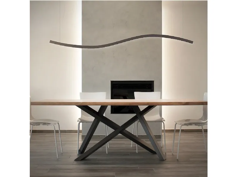 Lampada a sospensione in alluminio sagomata Curve di Team Italia