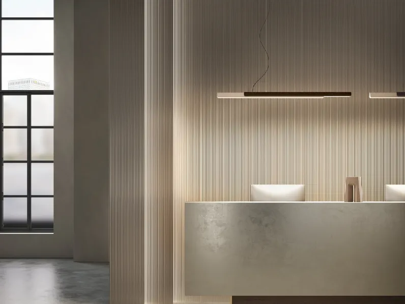 Lampada a sospensione in legno con diffusore in vetro Dala linear di Kundalini