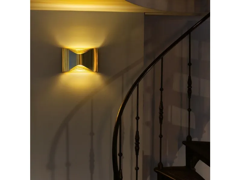 Lampada da parete in alluminio Respiro di Dcw