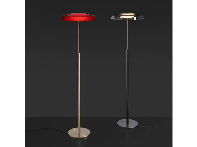 Lampada da terra in metallo con diffusore in vetro Dora di Oluce