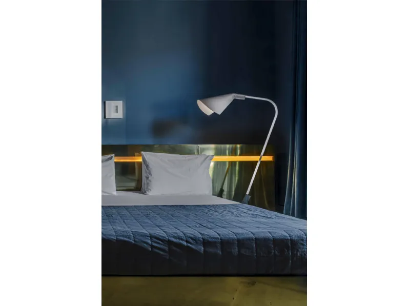 Lampada da terra Duffy XL di Enrico Pellizzoni