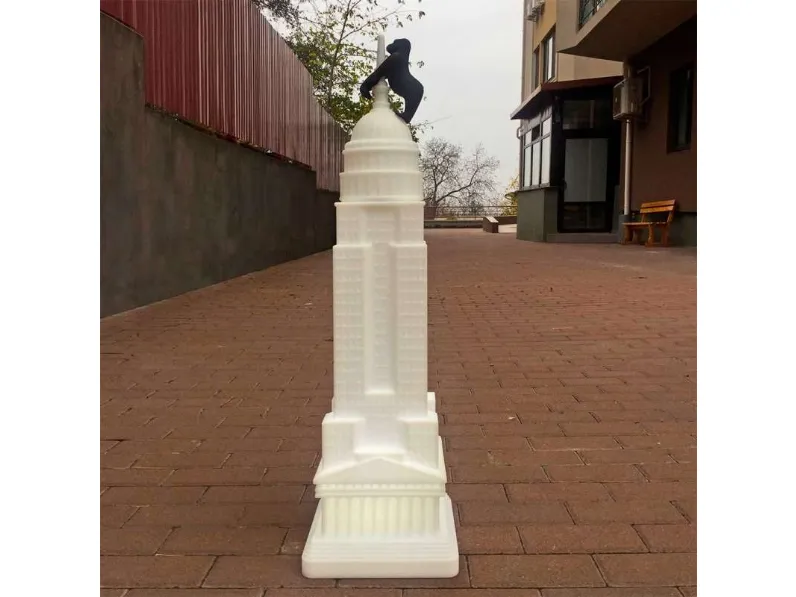 Lampada Empire di Qeeboo