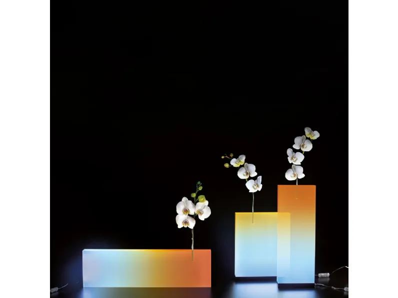 Lampada da tavolo di design in cristallo acrilico Experiment E01 di Vesta