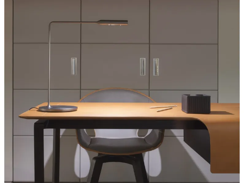 Lampada da tavolo Flo Desk di Lumina
