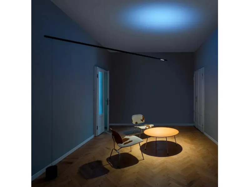 Lampada da terra e a sospensione in metallo per interni per portare la luce dove si desidera di Davide Groppi