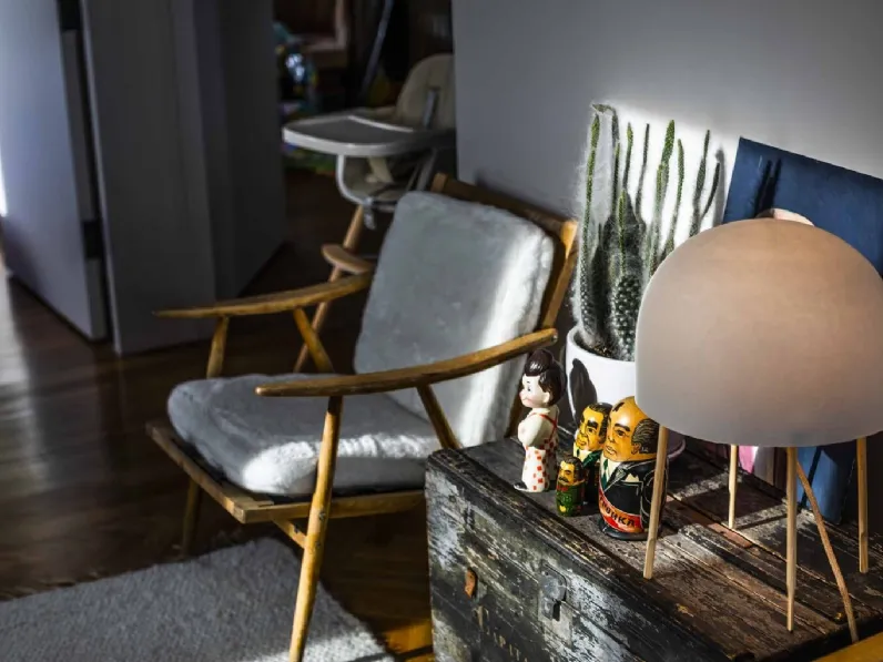 Lampada da tavolo Kurage in carta washi e frassino di Foscarini