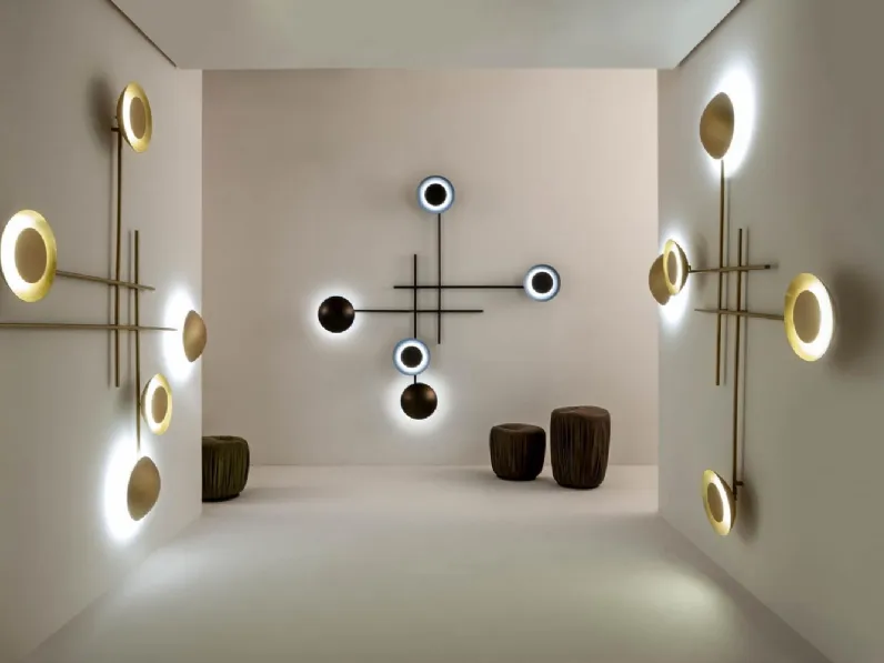 Lampada da parete in ottone satinato Gaia di Laura Meroni