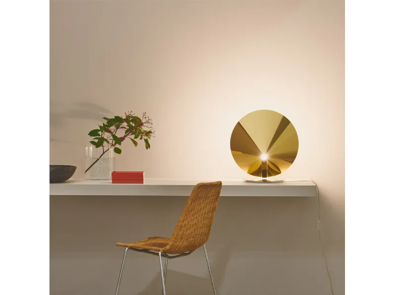 Lampada da tavolo in acciaio inox Gong di Vesta