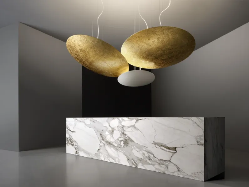 Lampada a sospensione Gong in alluminio tornito finitura foglia Oro e Bianco di Panzeri