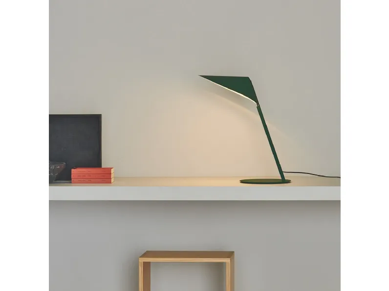 Lampada da tavolo in metallo verniciato Gong Work di Vesta