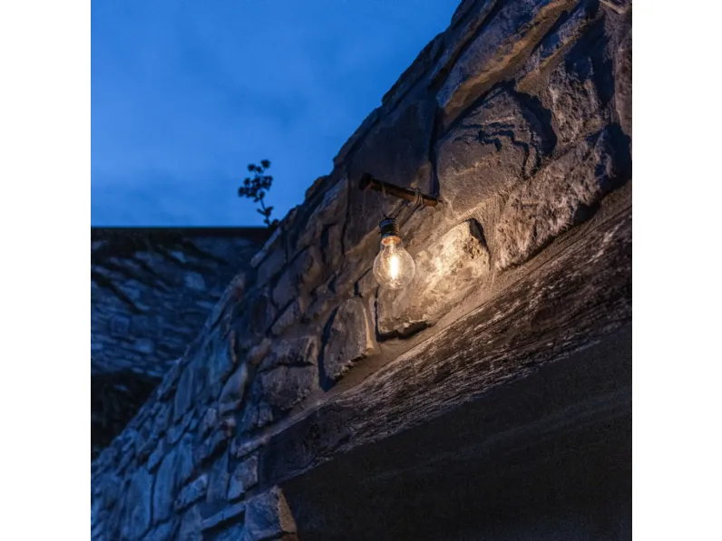 Lampada con chiodo in acciaio Hazard di Davide Groppi