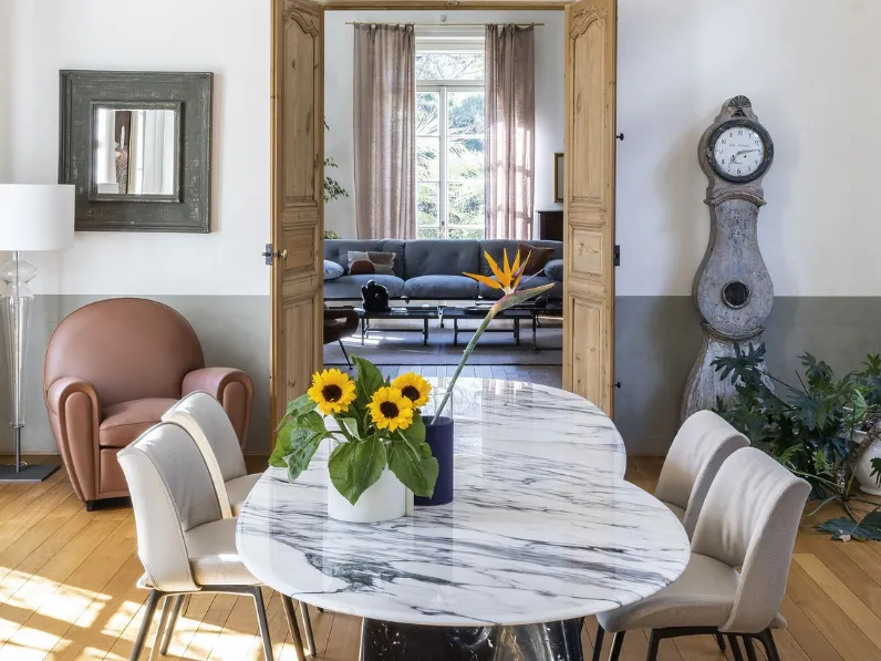 Lampada da terra Holly Lamp con paralume in tessuto e base in metallo verniciato e vetro di Poltrona Frau