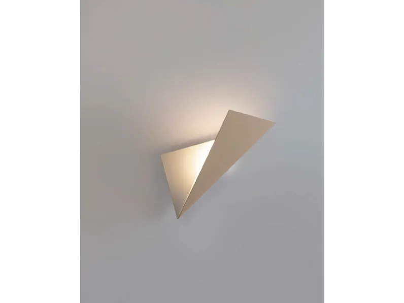 Lampada in sottile lamiera di metallo Kami da parete di Cattaneo