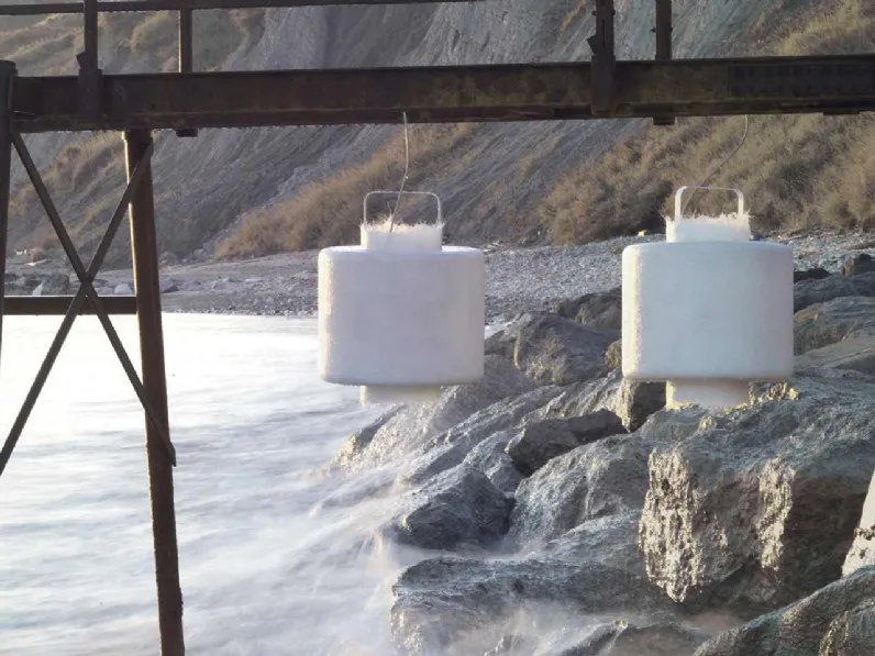 Lampada da esterni in vetroceramica Kimono di Karman