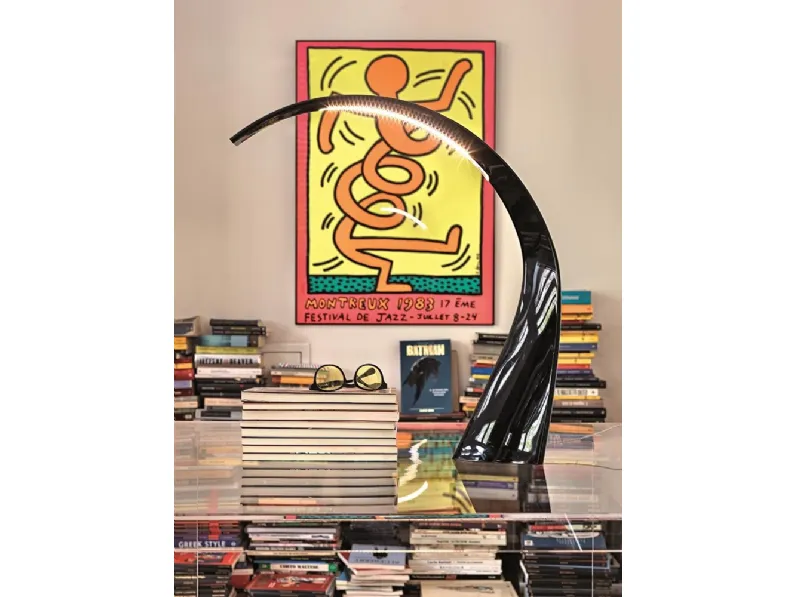 Lampada da tavolo di design Taj in plexiglas Nero di Kartell