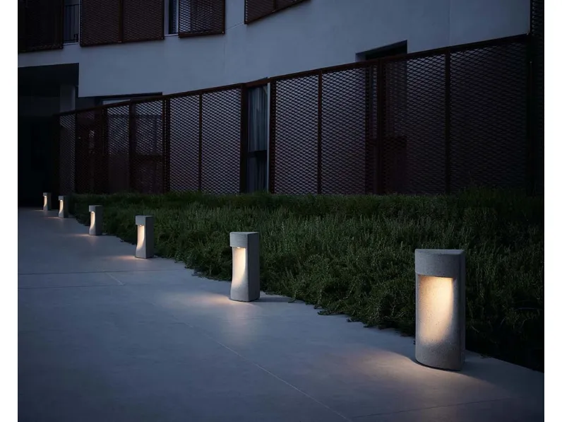 Lampada outdoor in cemento Moai di Bover