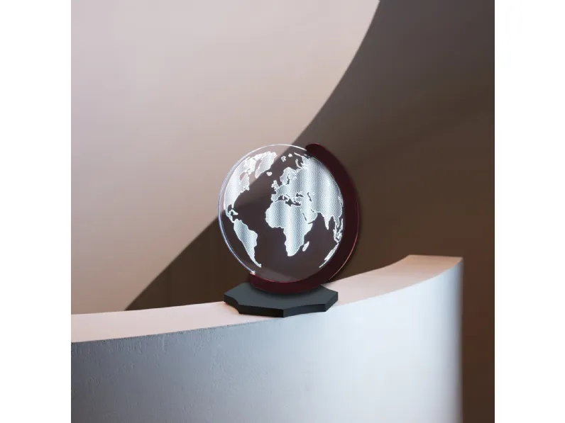 Lampada da tavolo in cristallo acrilico New World di Vesta