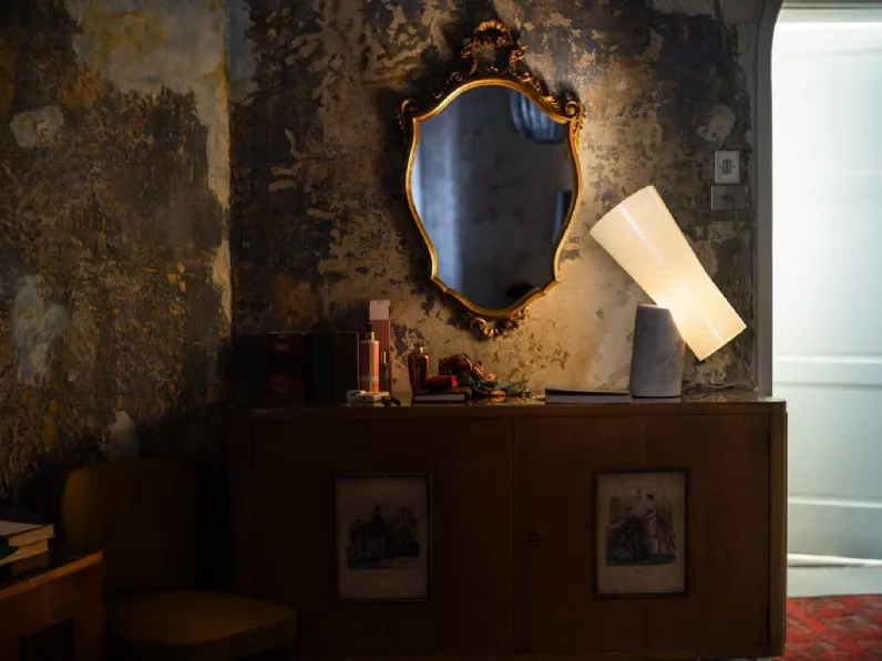 Lampada da tavolo Nile in vetro soffiato e marmo di Carrara di Foscarini