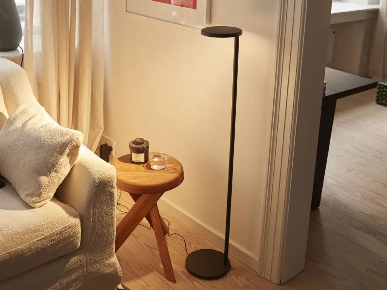Lampada da terra in alluminio Oblique Floor di Flos