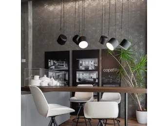 Lampada a sospensione Paco di OLE!: design essenziale e luce calda.
