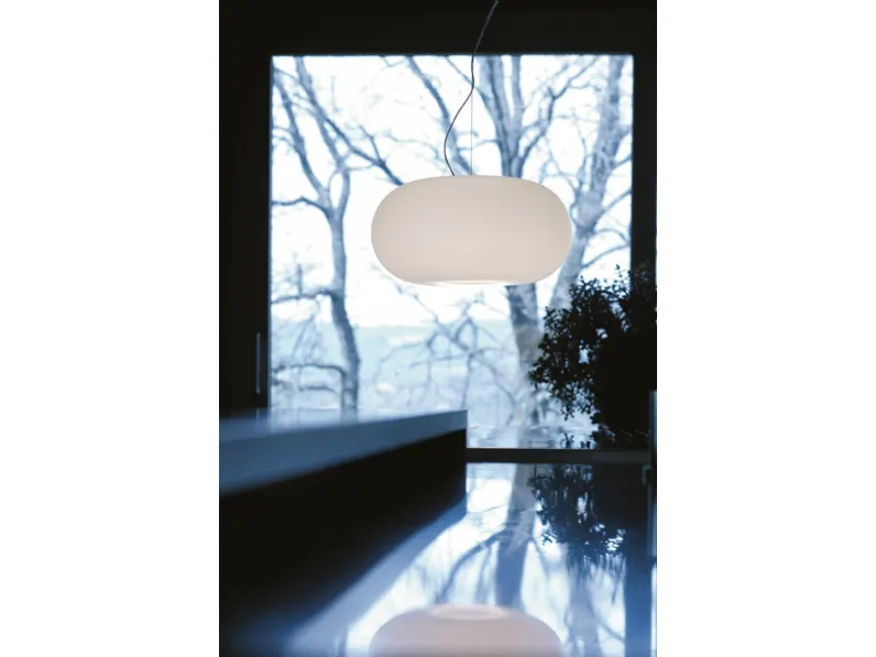 Lampada a sospensione in vetro soffiato Over di Prandina