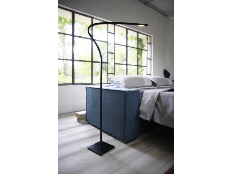 Lampada da terra in metallo Paraph di Prandina