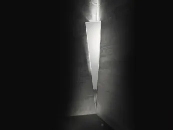Lampada ad angolo Petra di Reflex
