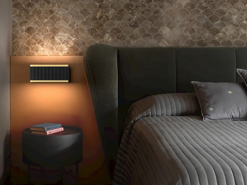 Lampada da parete Pochette realizzata in alluminio di Rotaliana