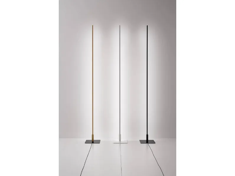 Lampada da terra Riga di Vesoi