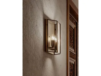 La lampada a parete Rilegato di Il Fanale unisce design essenziale e illuminazione d'atmosfera.