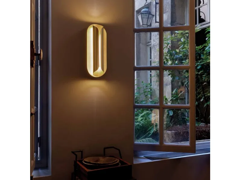 Lampada da parete in alluminio Rosalie di Dcw