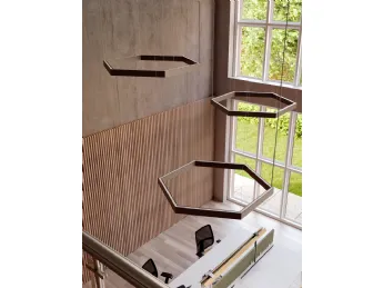 La lampada a sospensione Six B di Novalux unisce design minimalista e illuminazione funzionale.