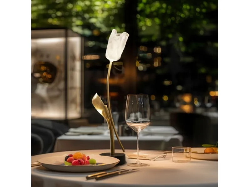 Lampada da tavolo Tulip Battery di Slamp