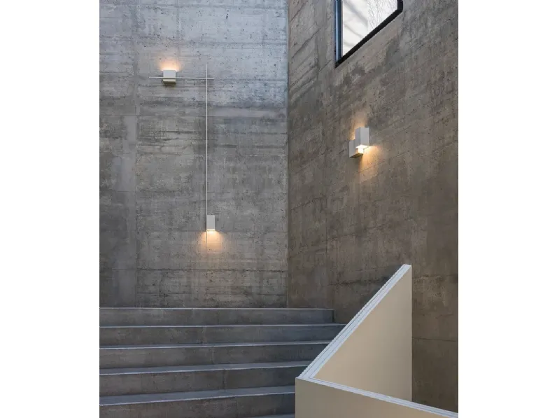 Lampada da parete Structural di Vibia