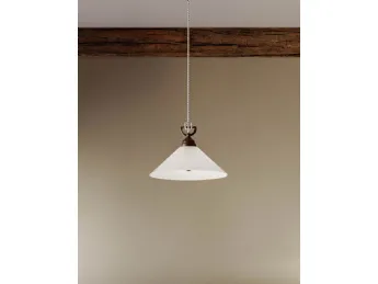 Lampada a sospensione Tabià, design essenziale e caldo.