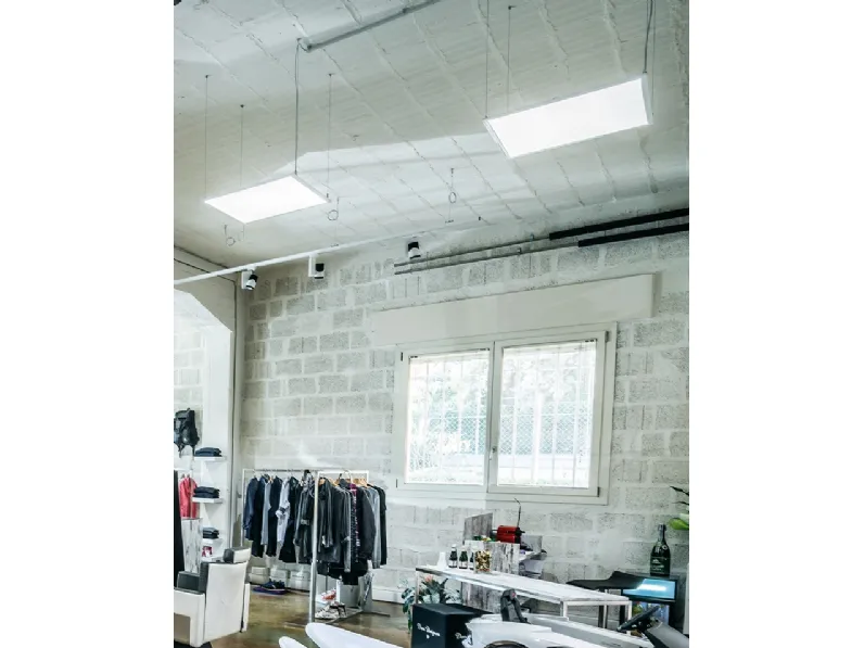 Lampada a sospensione The Panel di Novalux