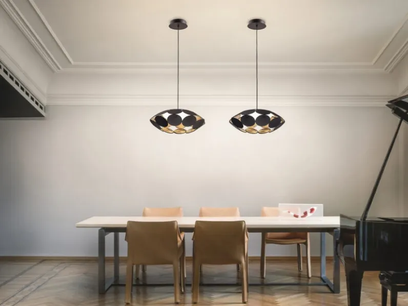 Lampada a sospensione in metallo nero goffrato Timeo di  Masiero