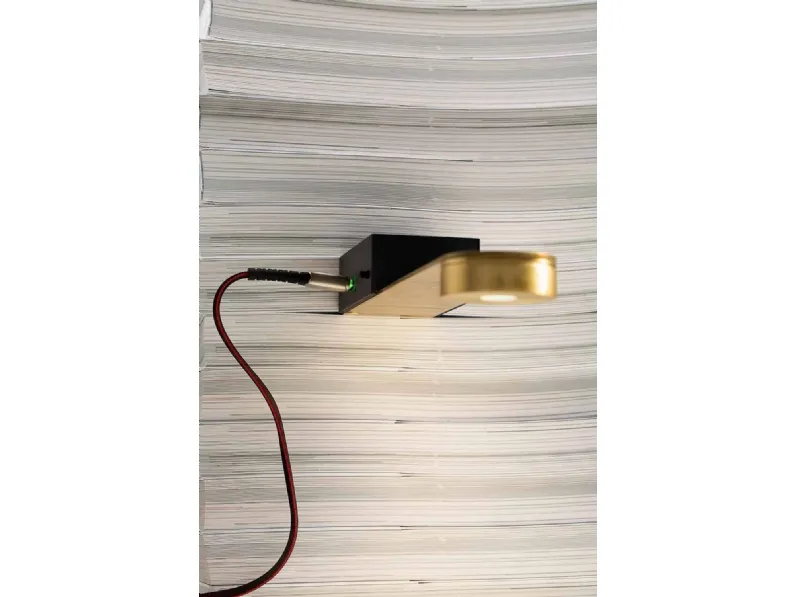 Lampada mobile da lettura Tra ilibri di Vesoi