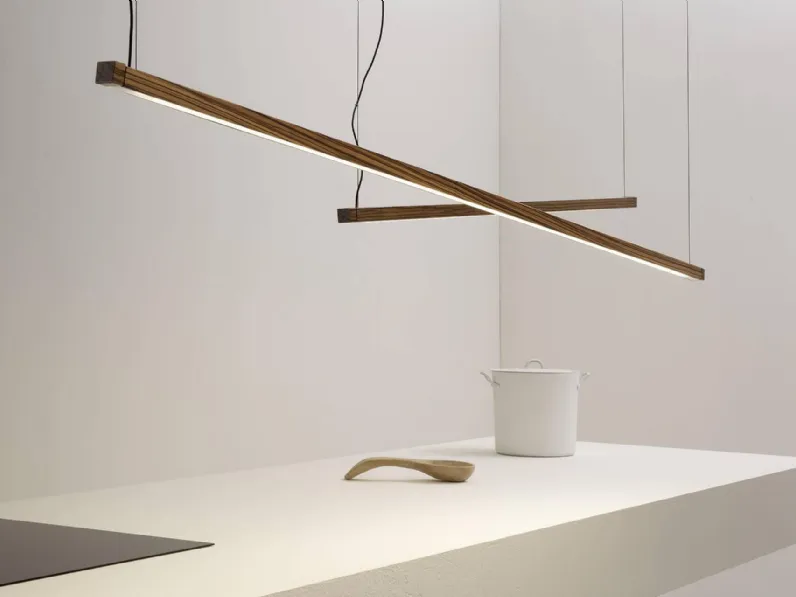 Lampada a sospensione in legno Travetta di Vesoi