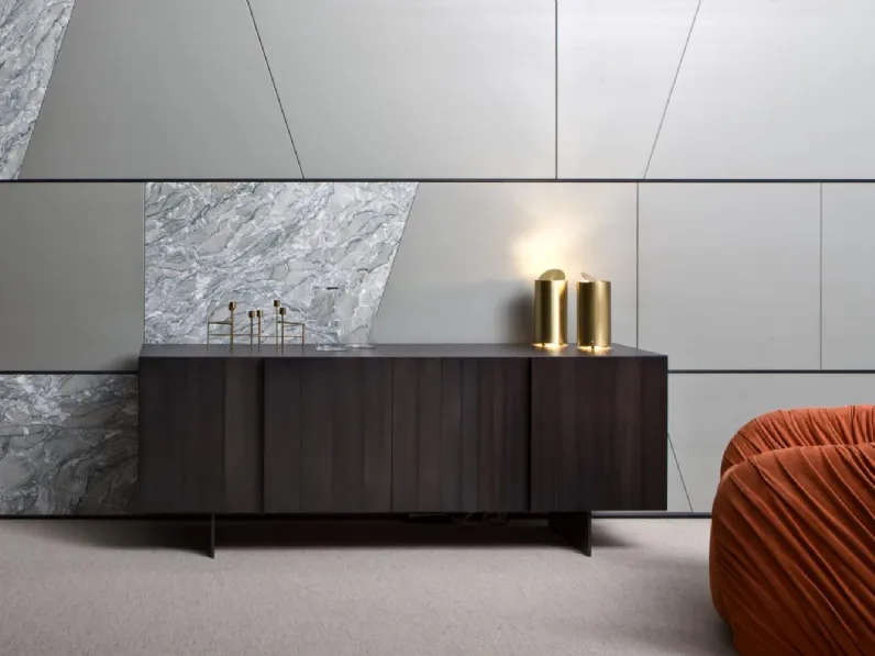 Lampada in ottone satinato Tubo Tavolo MF 35 di Laura Meroni