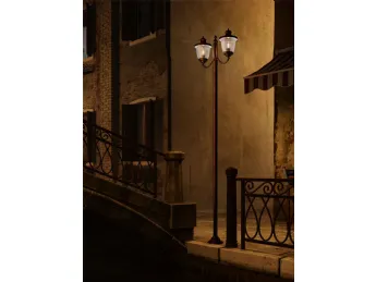 La lampada outdoor Venezia di Il Fanale illumina il tuo spazio esterno con eleganza e design.