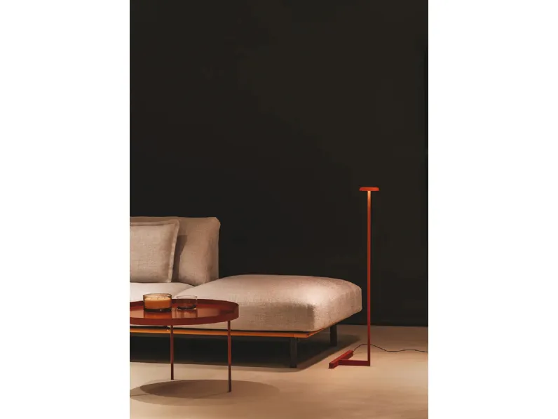 Lampada da terra Flat di Vibia