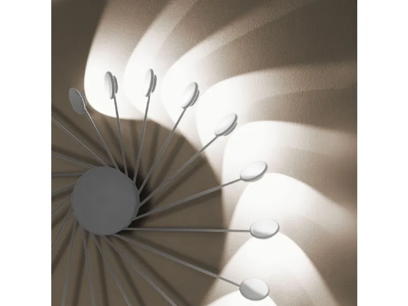 Lampada da parete in metallo verniciato Helix di Vivida International