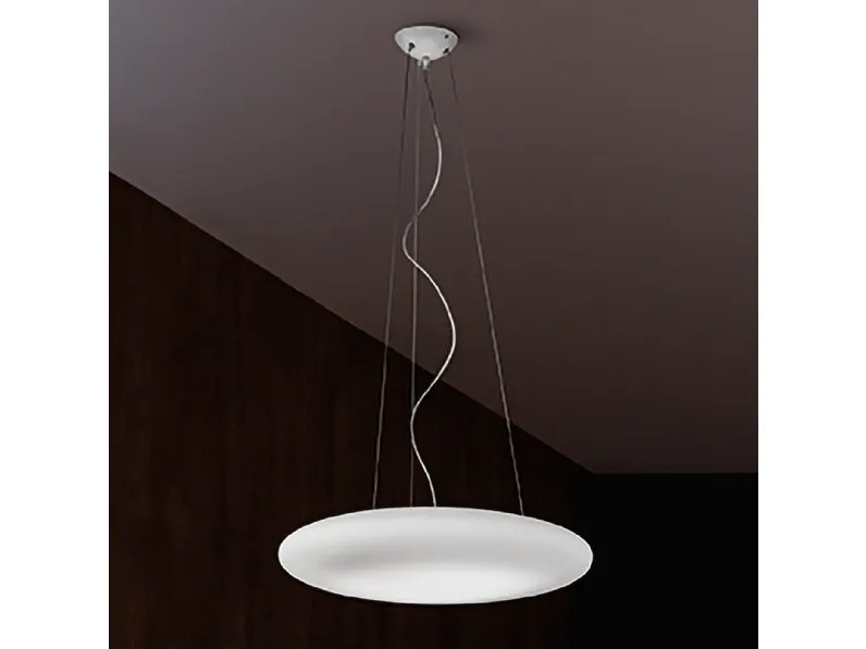 Lampada a sospensione con diffusore in vetro opale satinato soffiato con struttura in metallo verniciato bianco opaco Mentos di Zafferano