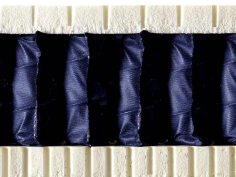 Materasso a supporto medio/rigido a molle insacchettate Hollywood di Dolcenotte