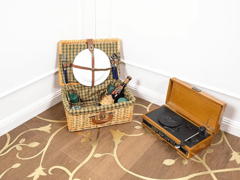 Parquet Quadri e Quadrotte Rapunzel in Rovere termotrattato scuro e Ottone di Milano Parquet