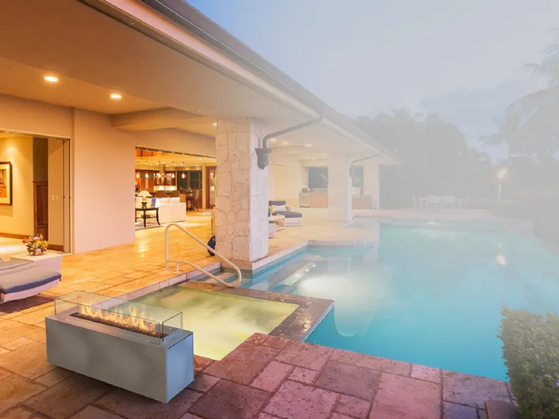 Caminetto per interno ed esterno Cabo di Planika